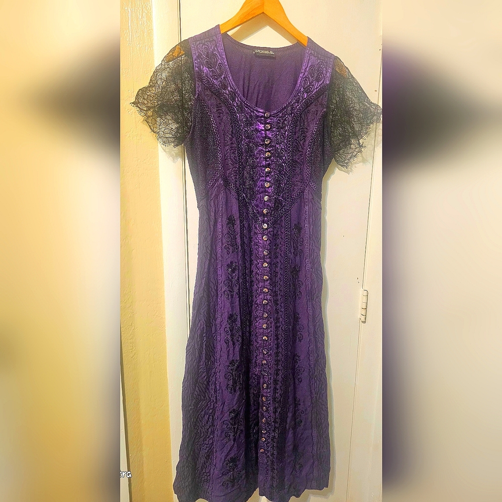 Beautiful vintage full length dress